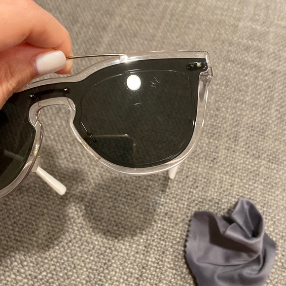 Valentino Garavani 🕶️ - Picture 6 of 6